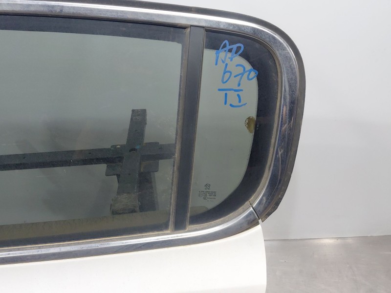 Recambio de puerta trasera izquierda para peugeot 308 allure referencia OEM IAM   