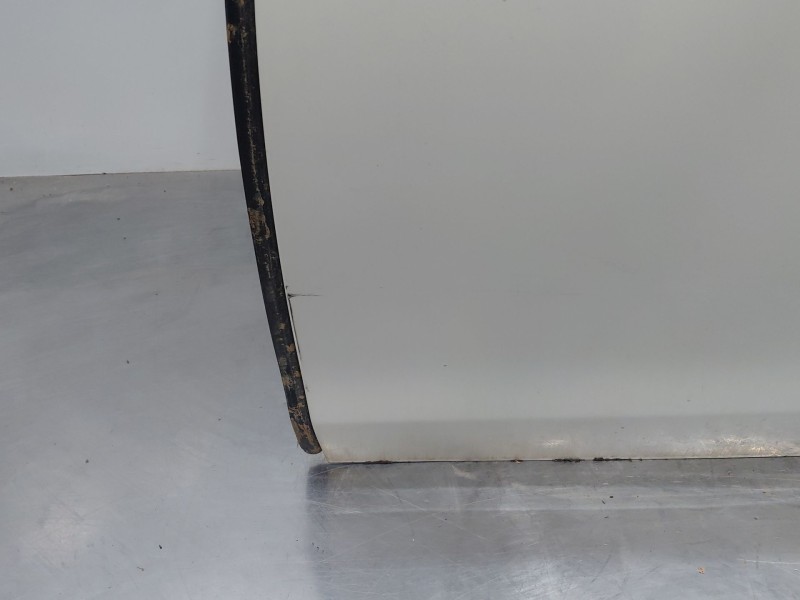 Recambio de puerta trasera izquierda para peugeot 308 allure referencia OEM IAM   