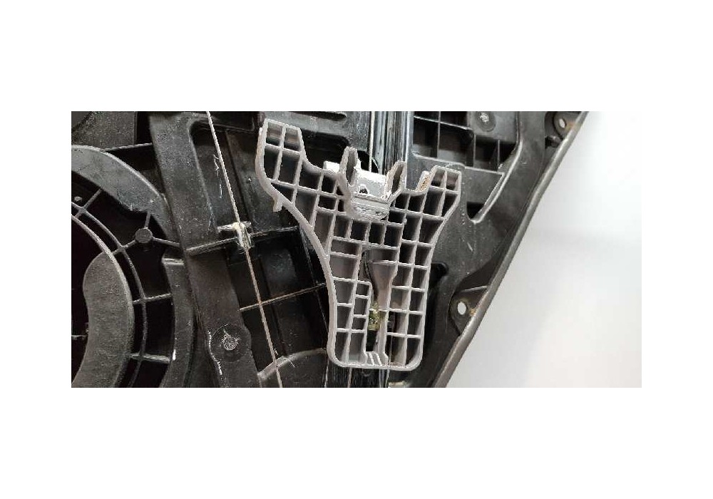 Recambio de elevalunas trasero izquierdo para kia sportage basic 2wd referencia OEM IAM 83471F1000  