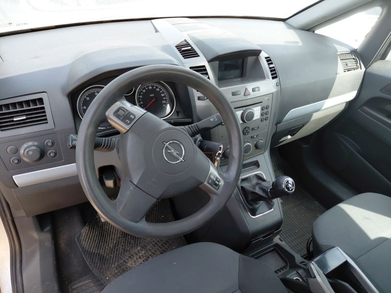 opel zafira / zafira family b (a05) del año 2005