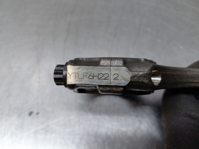 Recambio de biela para hyundai tucson hybrid referencia OEM IAM 235102M700  