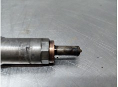 Recambio de inyector para renault master iii furgón referencia OEM IAM 166009567R   2