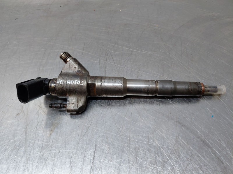 Recambio de inyector para renault master iii furgón referencia OEM IAM 166009567R  