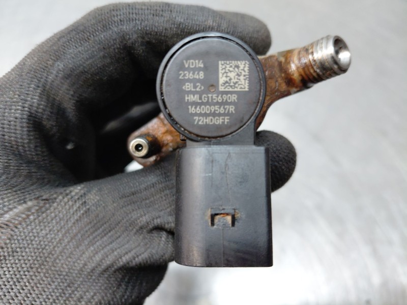 Recambio de inyector para renault master iii furgón referencia OEM IAM 166009567R  