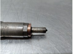 Recambio de inyector para renault master iii furgón referencia OEM IAM 166009567R   2
