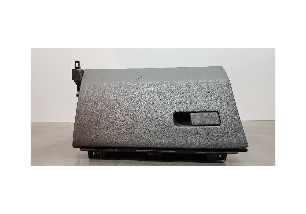 Recambio de guantera para kia sportage basic 2wd referencia OEM IAM 84510F1100WK  