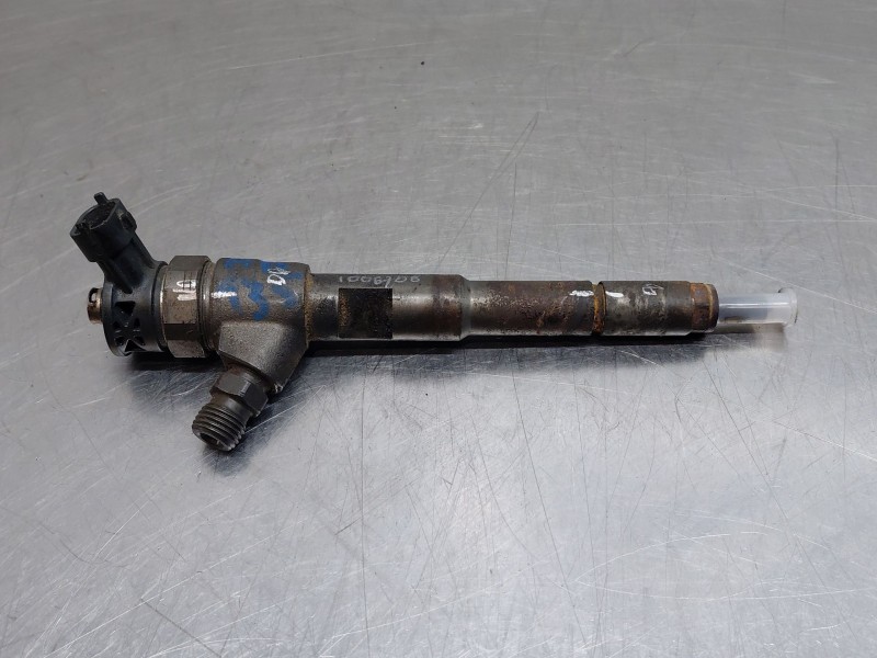 Recambio de inyector para renault clio iv life referencia OEM IAM 0445110485  