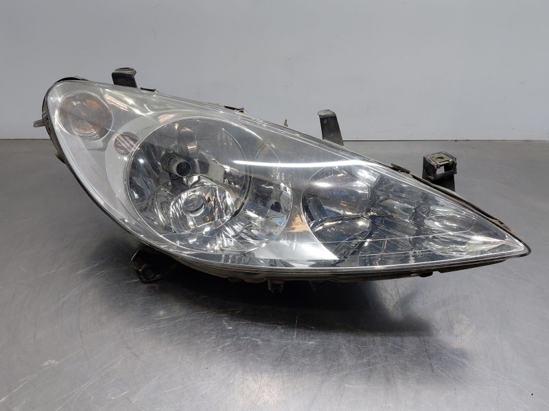 Recambio de faro derecho para peugeot 307 (3a/c) 2.0 hdi 90 referencia OEM IAM   