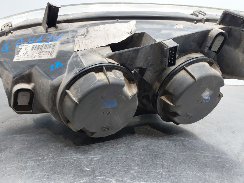 Recambio de faro derecho para peugeot 307 (3a/c) 2.0 hdi 90 referencia OEM IAM   