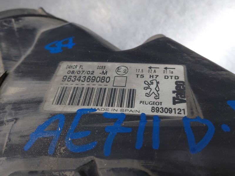 Recambio de faro derecho para peugeot 307 (3a/c) 2.0 hdi 90 referencia OEM IAM   