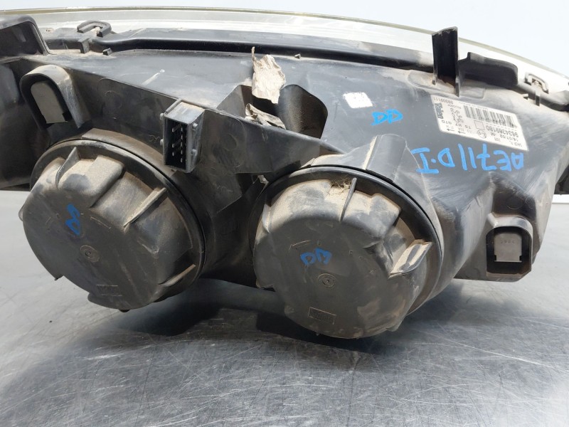 Recambio de faro izquierdo para peugeot 307 (3a/c) 2.0 hdi 90 referencia OEM IAM   