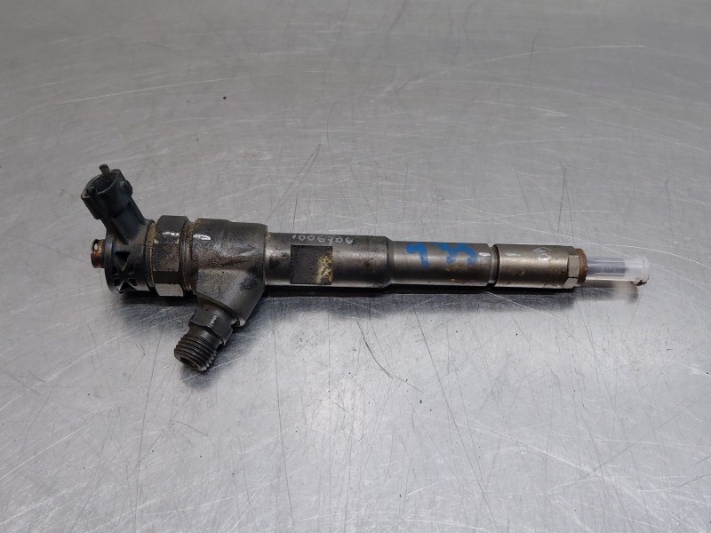 Recambio de inyector para renault clio iv life referencia OEM IAM 0445110485  