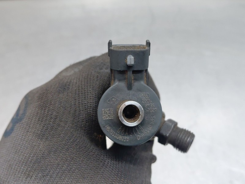 Recambio de inyector para renault clio iv life referencia OEM IAM 0445110485  