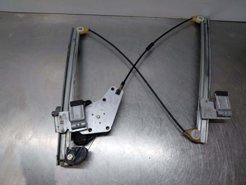 Recambio de elevalunas delantero izquierdo para ford mondeo iii (b5y) 2.0 tdci referencia OEM IAM   