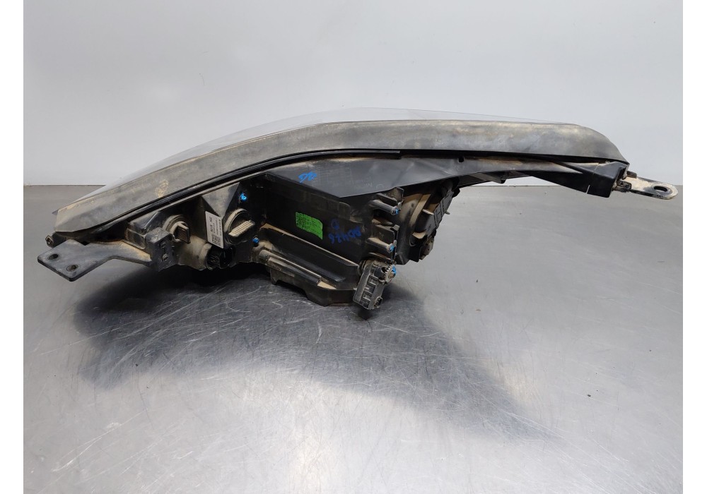 Recambio de faro derecho para kia sportage drive referencia OEM IAM   