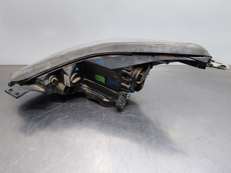 Recambio de faro derecho para kia sportage drive referencia OEM IAM   