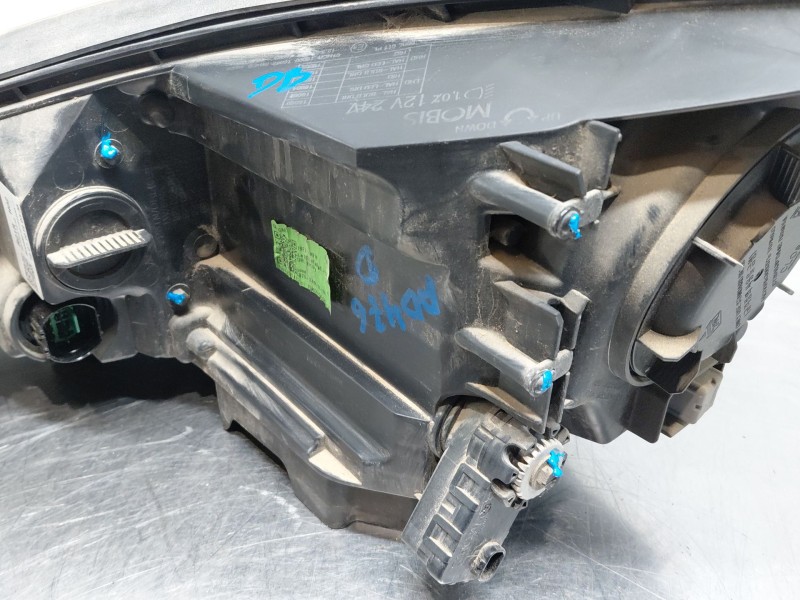 Recambio de faro derecho para kia sportage drive referencia OEM IAM   