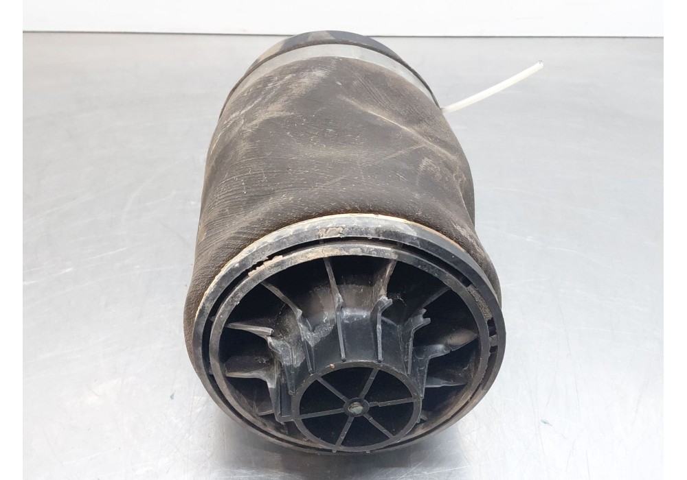 Recambio de amortiguador trasero izquierdo para mercedes-benz clase gl (x164) 4-matic referencia OEM IAM A1643200725  