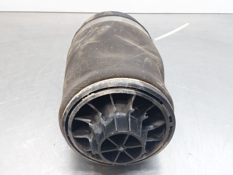 Recambio de amortiguador trasero izquierdo para mercedes-benz clase gl (x164) 4-matic referencia OEM IAM A1643200725  