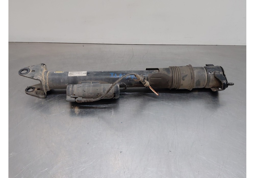 Recambio de amortiguador trasero izquierdo para mercedes-benz clase gl (x164) 4-matic referencia OEM IAM A1643203031  