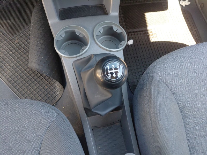 kia rio i hatchback (dc) del año 2004