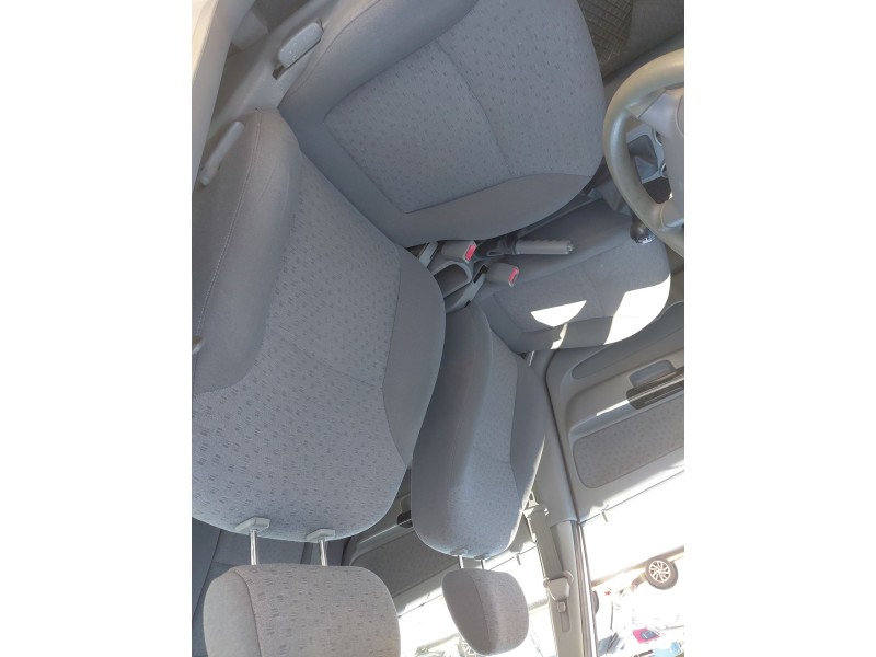 kia rio i hatchback (dc) del año 2004