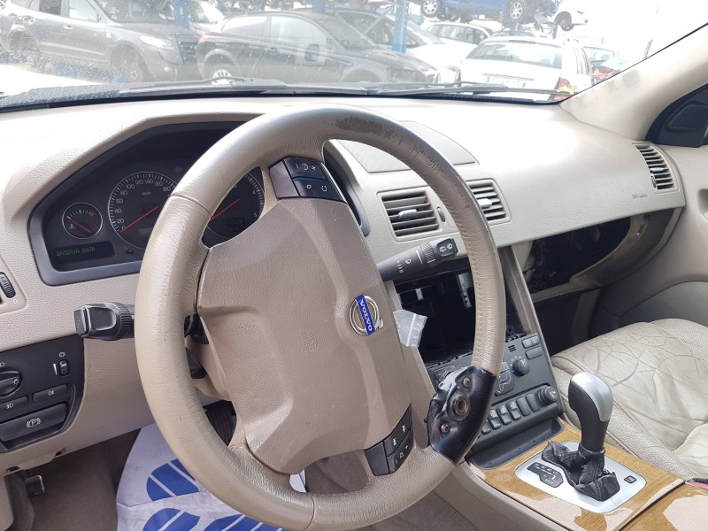 volvo xc90 del año 2004