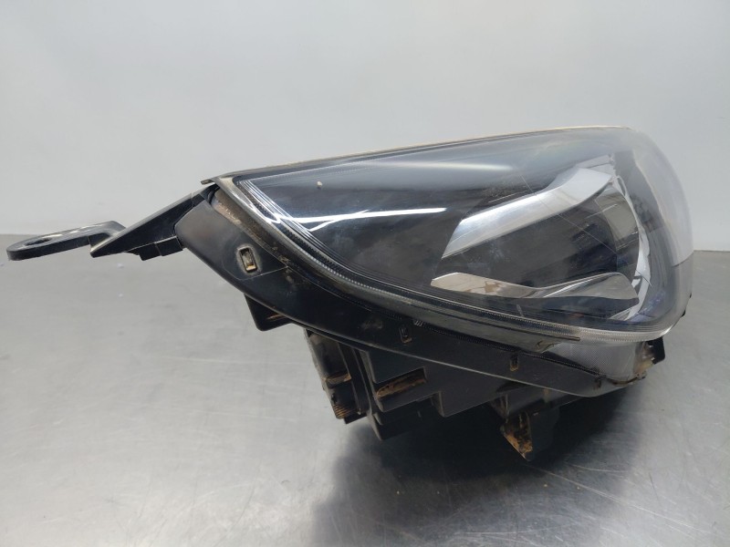 Recambio de faro derecho para hyundai i30 (pd) style referencia OEM IAM   