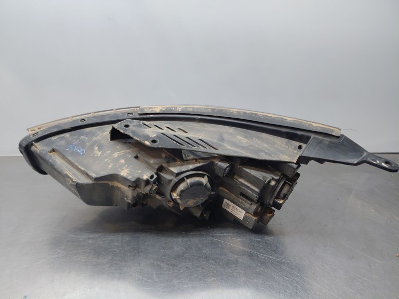 Recambio de faro derecho para hyundai i30 (pd) style referencia OEM IAM   
