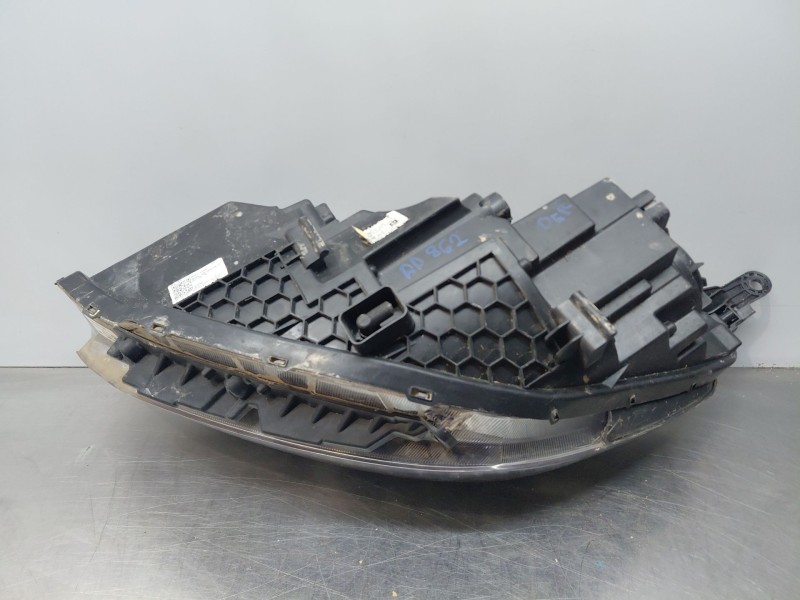 Recambio de faro derecho para hyundai i30 (pd) style referencia OEM IAM   