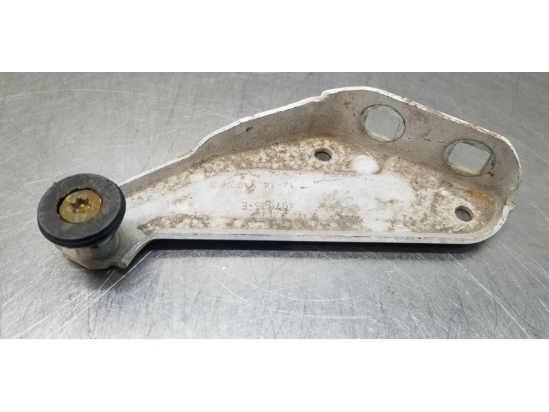 Recambio de soporte / guia puerta corredera para renault kangoo profesional referencia OEM IAM 8200497626   Recambio de soporte / guia puerta corredera para renault kangoo profesional referencia OEM IAM 8200497626