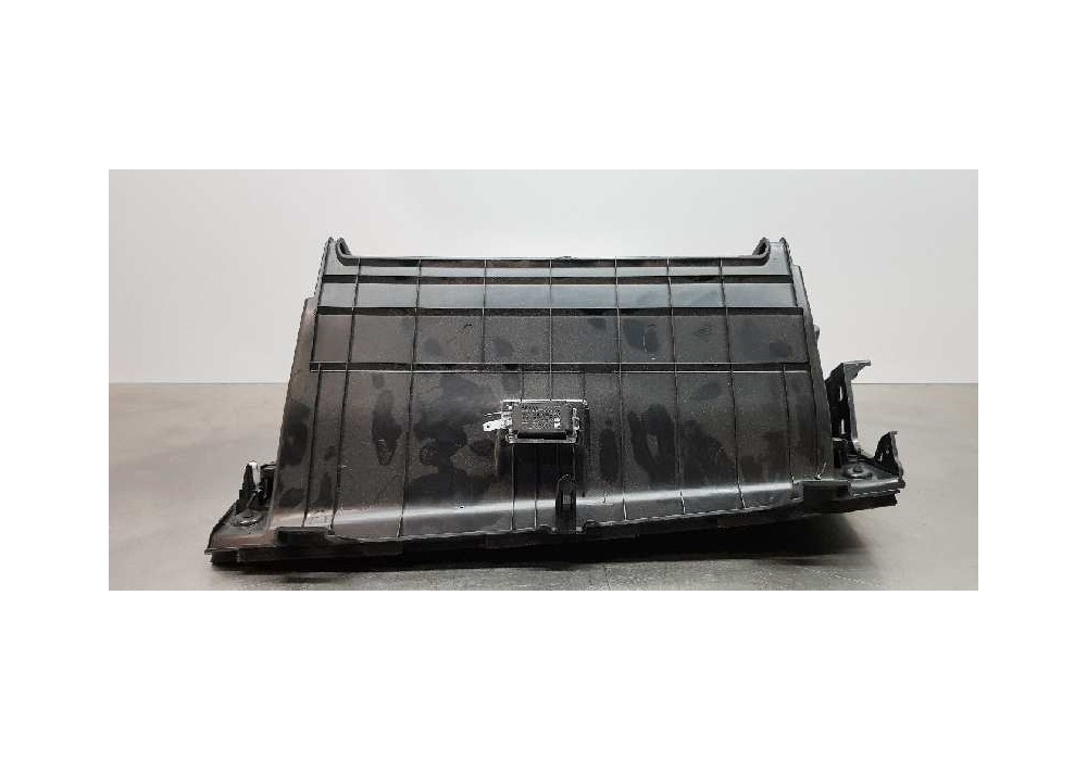 Recambio de guantera para kia sportage basic 2wd referencia OEM IAM 84510F1100WK  