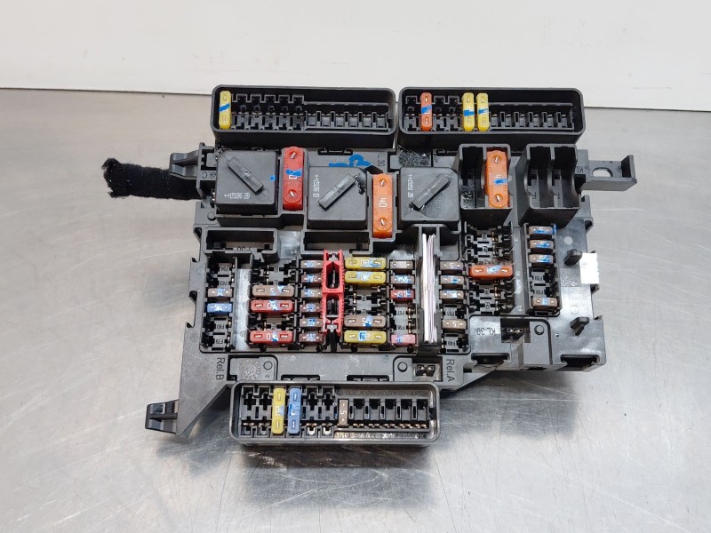 Recambio de caja reles / fusibles para bmw 2 gran tourer (f46) 218 d referencia OEM IAM 927035403  