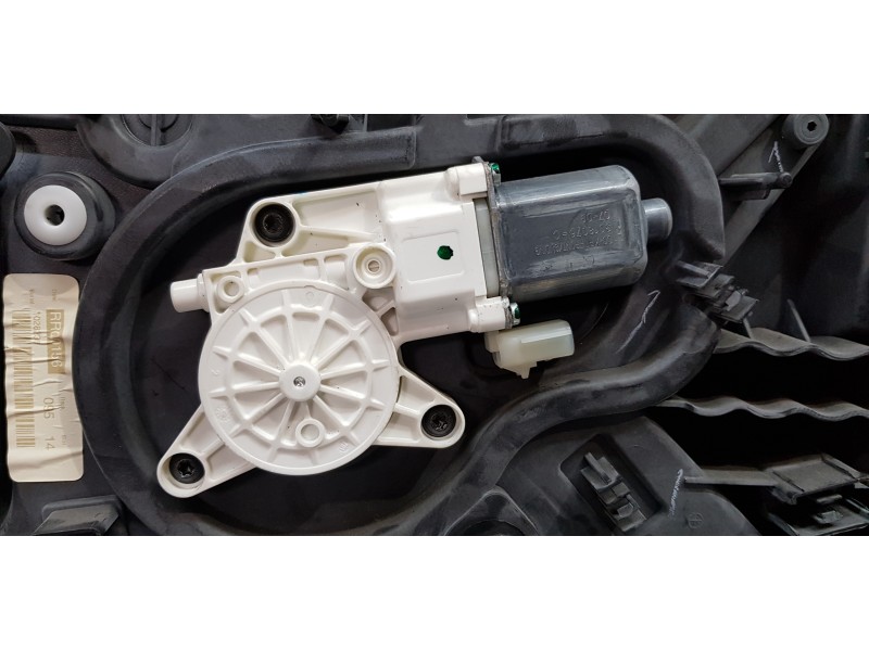 Recambio de elevalunas trasero derecho para chrysler grand voyager limited referencia OEM IAM 3016661G  