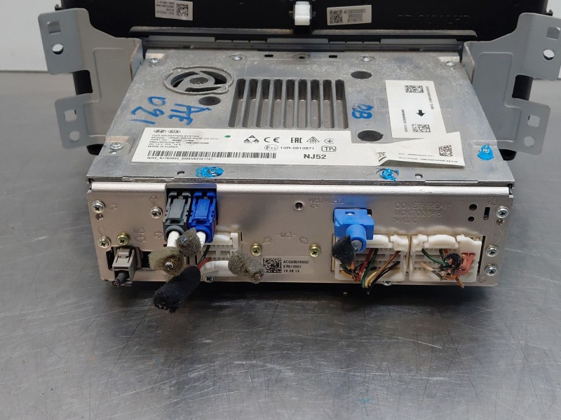 Recambio de pantalla multifuncion para kia xceed drive referencia OEM IAM   