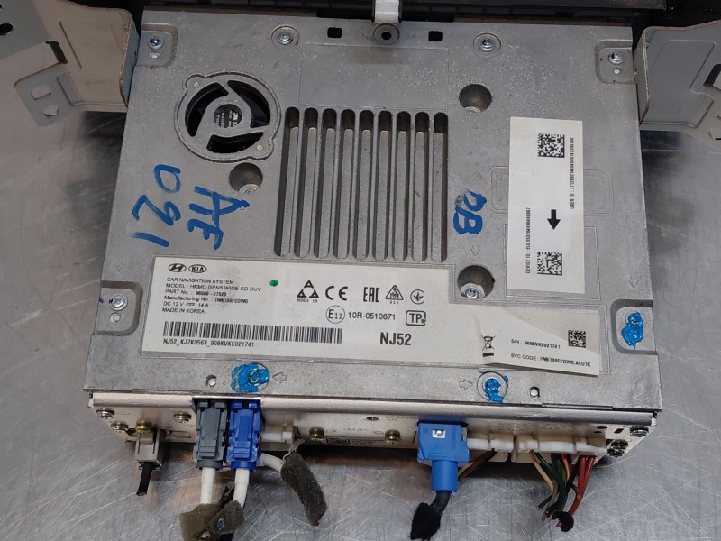 Recambio de pantalla multifuncion para kia xceed drive referencia OEM IAM   