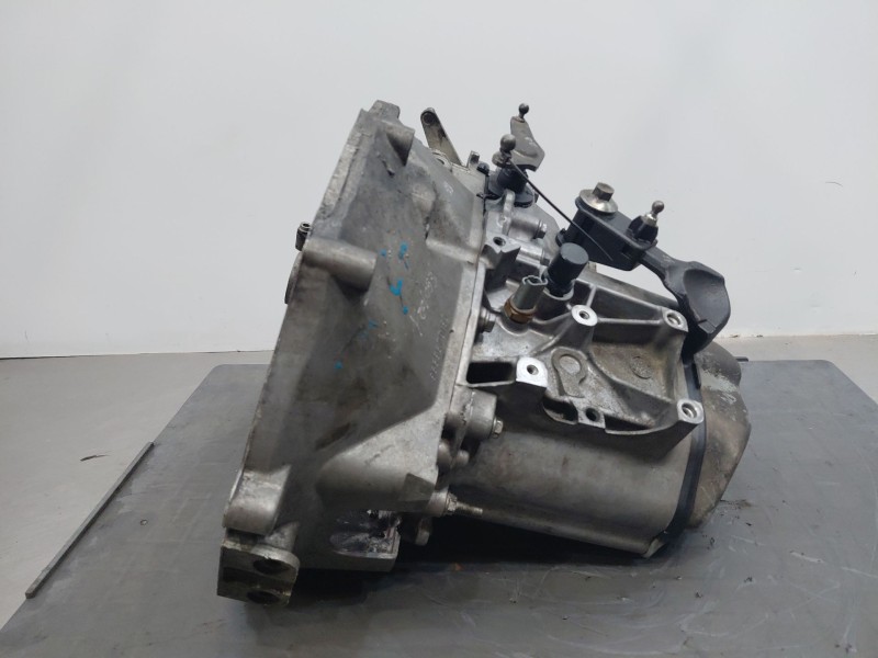 Recambio de caja cambios para peugeot bipper 1.4 hdi referencia OEM IAM   
