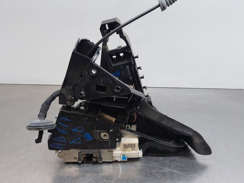 Recambio de cerradura puerta delantera derecha para mercedes-benz clase gl (x164) 4-matic referencia OEM IAM A1647201035 a164760