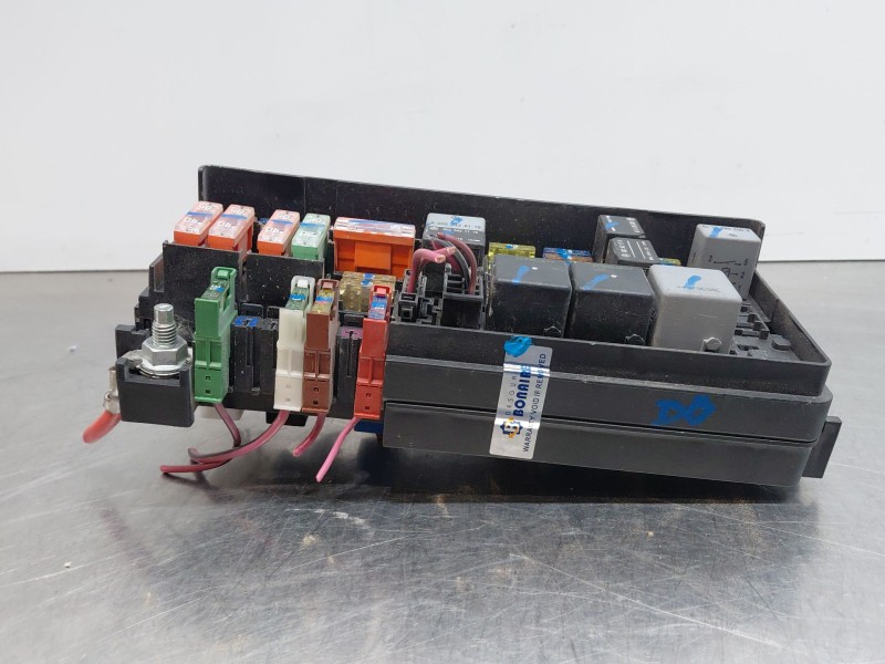 Recambio de caja reles / fusibles para mercedes-benz clase gl (x164) 4-matic referencia OEM IAM A1645402372  