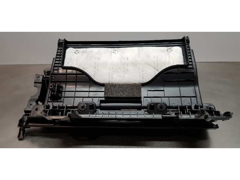 Recambio de guantera para kia sportage basic 2wd referencia OEM IAM 84510F1100WK  