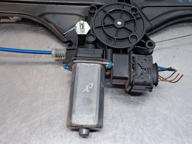 Recambio de elevalunas delantero derecho para bmw 2 gran tourer (f46) 218 d referencia OEM IAM 51337490196  