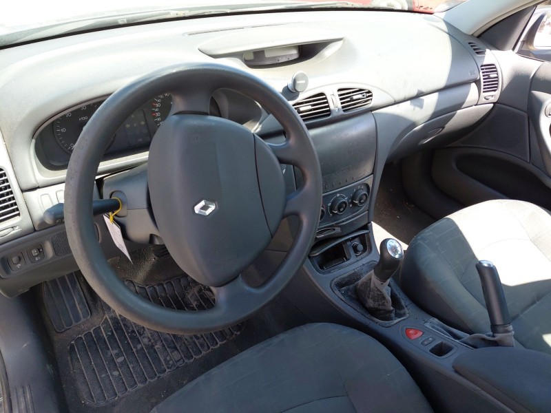 renault laguna ii (bg0/1_) del año 2005