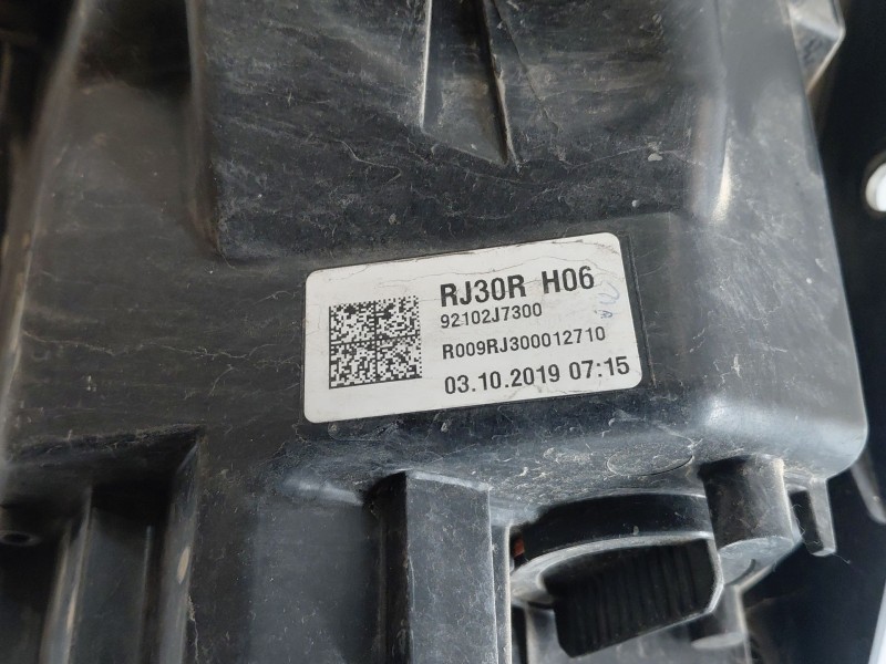 Recambio de faro derecho para kia xceed drive referencia OEM IAM   