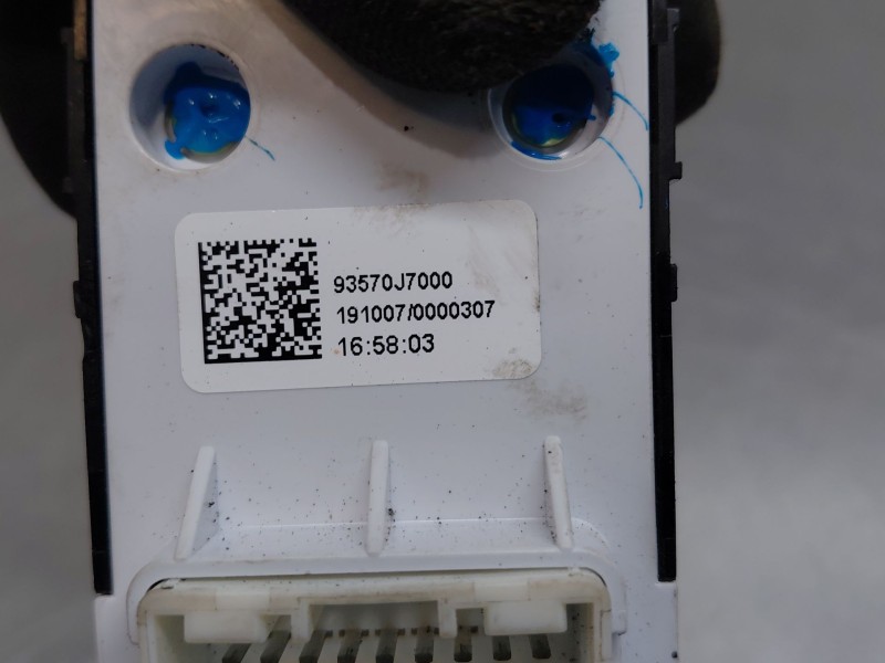 Recambio de mando elevalunas delantero izquierdo para kia xceed drive referencia OEM IAM   