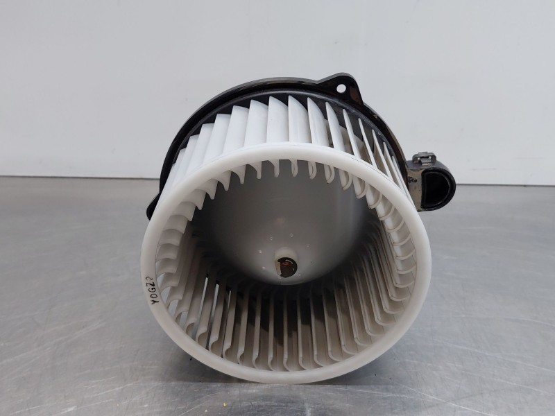 Recambio de motor calefaccion para kia xceed drive referencia OEM IAM   