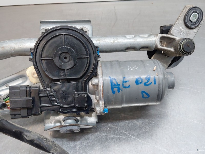 Recambio de motor limpia delantero para kia xceed drive referencia OEM IAM   