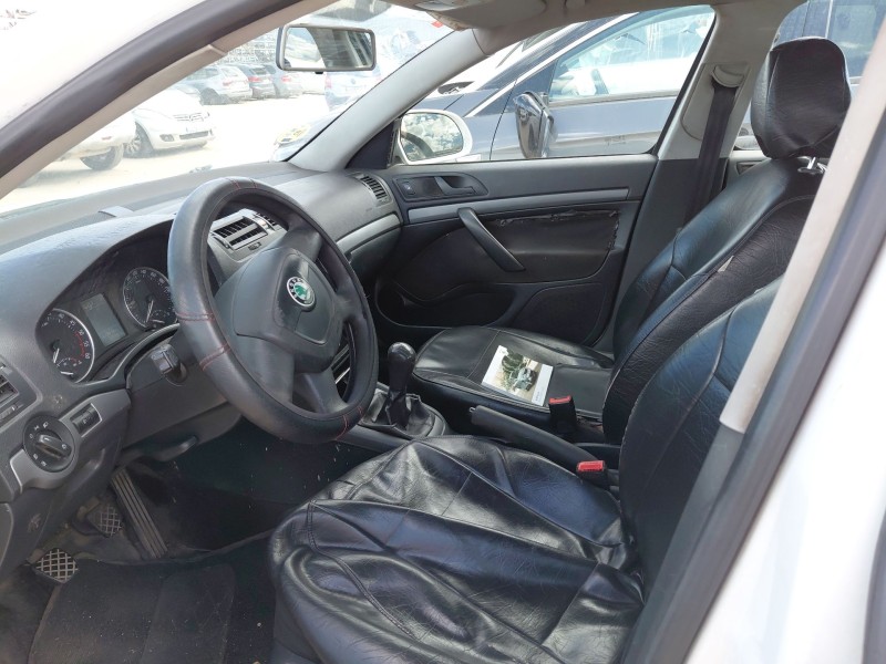 skoda octavia ii (1z3) del año 2011