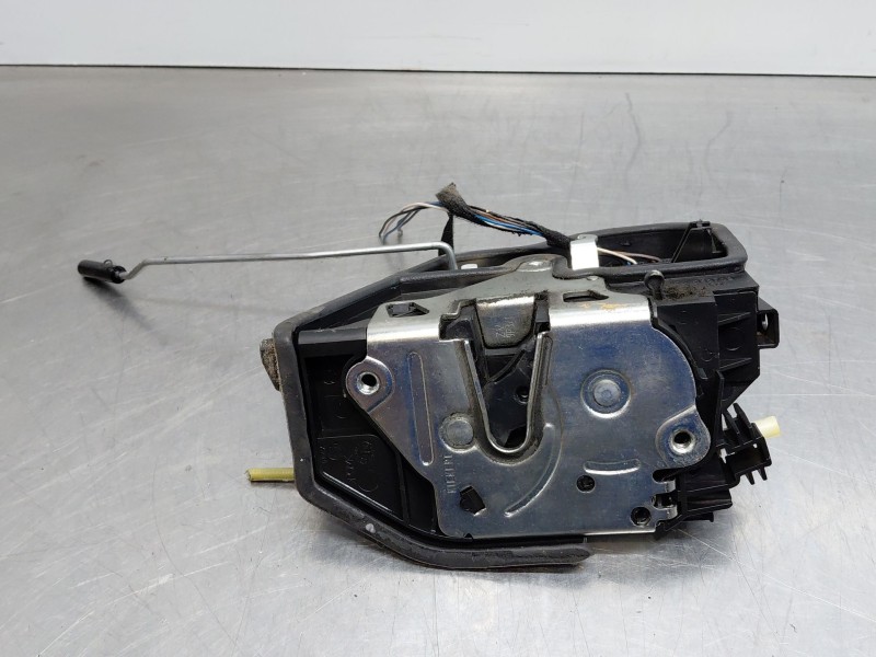 Recambio de cerradura puerta trasera izquierda para bmw x1 (e84) sdrive 18 d referencia OEM IAM   