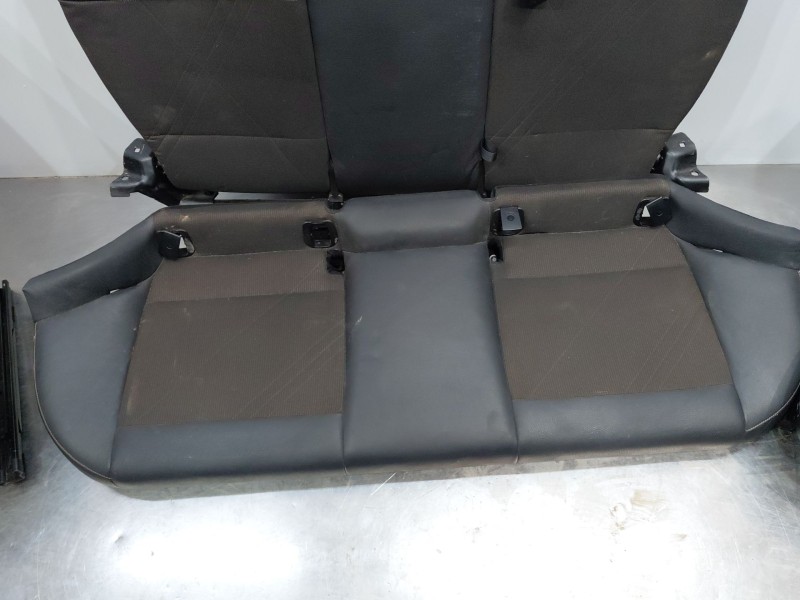 Recambio de juego asientos completo para bmw x1 (e84) sdrive 18 d referencia OEM IAM   