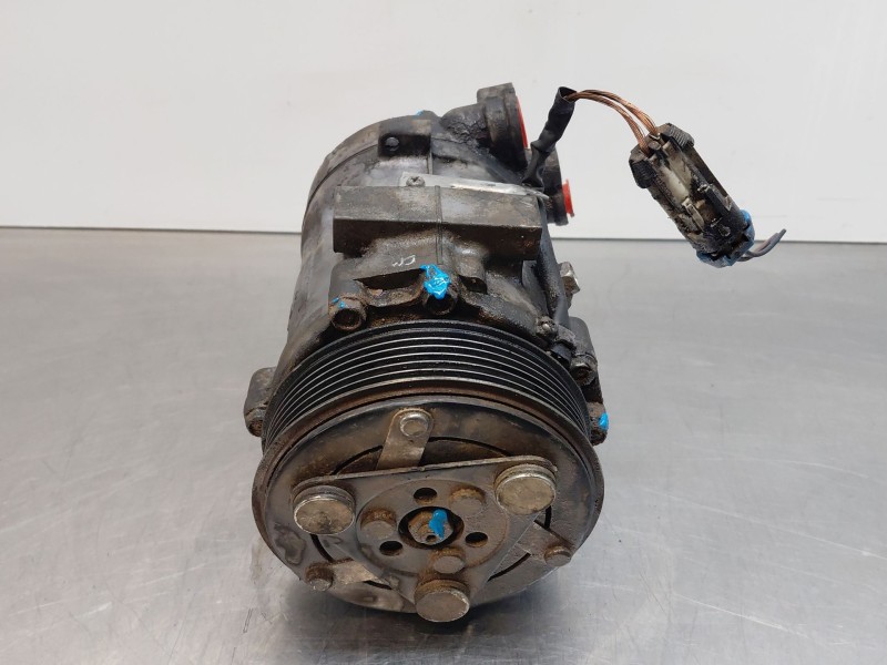 Recambio de compresor aire acondicionado para opel combo tour 1.3 cdti 16v referencia OEM IAM 13197538  